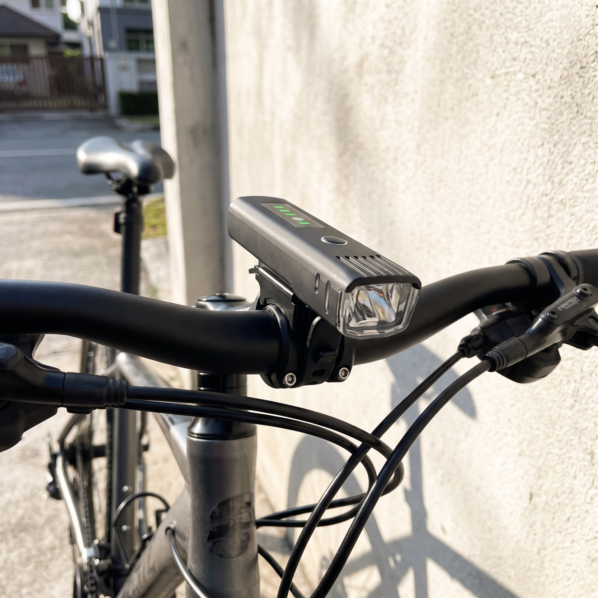 Nova-Frontlicht in der Halterung, fahrbereit